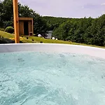Villa Stodola Rzym - Domek, Jacuzzi, Sauna, Jezioro, Kozyczkowo