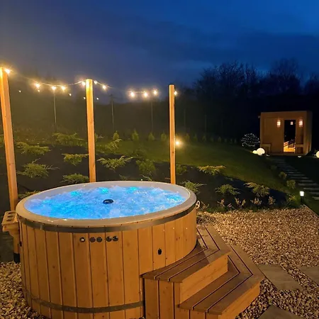 Stodola Rzym - Domek, Jacuzzi, Sauna, Jezioro, *