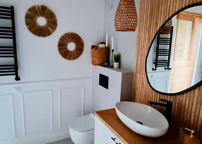 Stodola Rzym - Domek, Jacuzzi, Sauna, Jezioro, Kozyczkowo